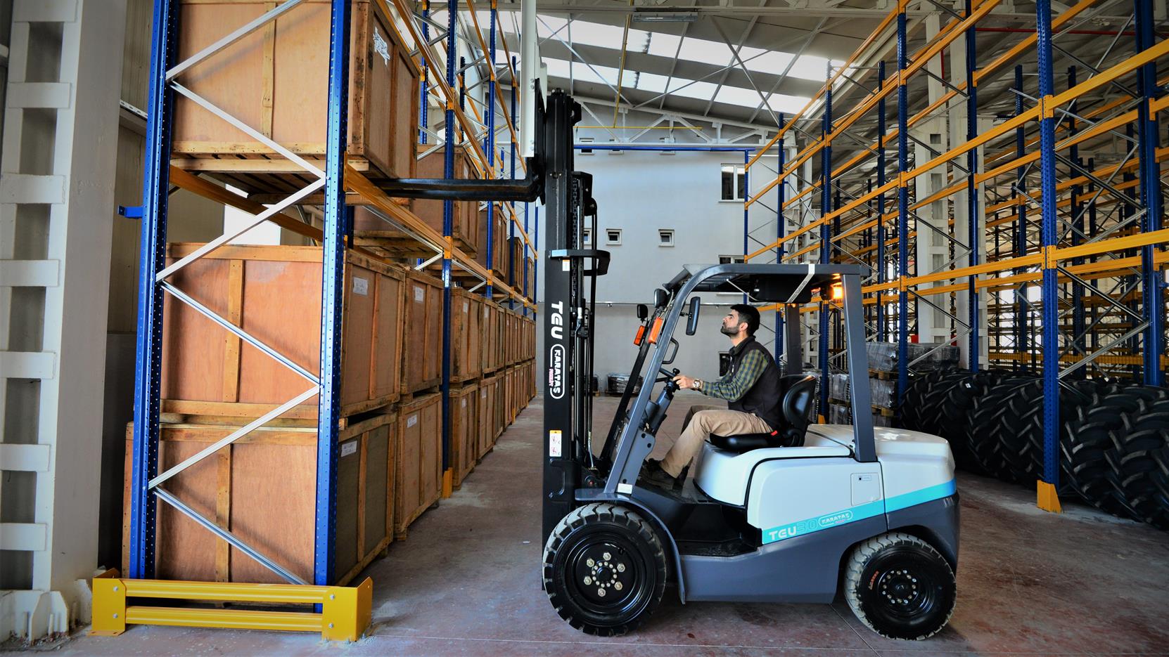 TEU Forklift